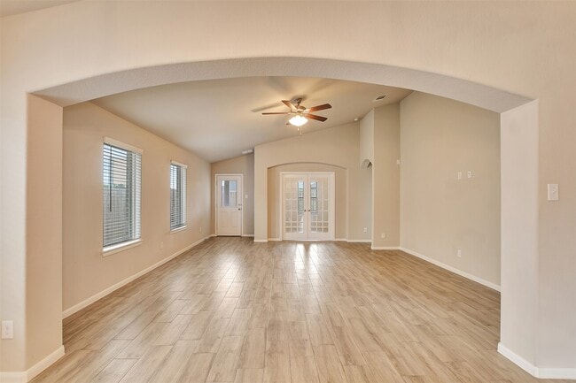Photo - 388 Kendall Crest Dr