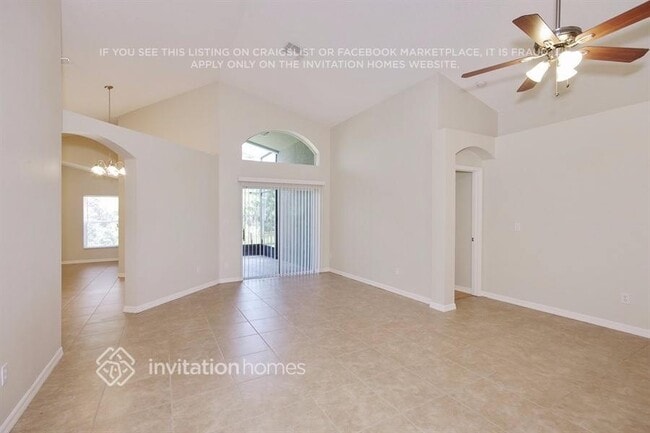 Photo - 2242 Pelinion St