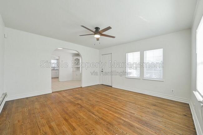 Photo - 4012 E Reno Ave