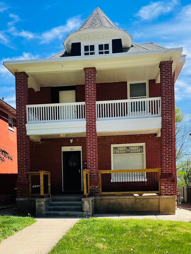 Front - 521 Benton Blvd Unit Benton #2