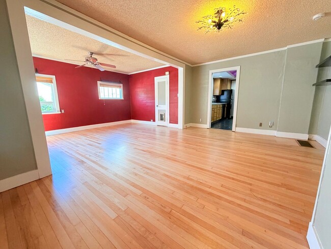 AVAILABLE NOW! Charming 3 Bed, 2 Bath Bungalow in Delridge!