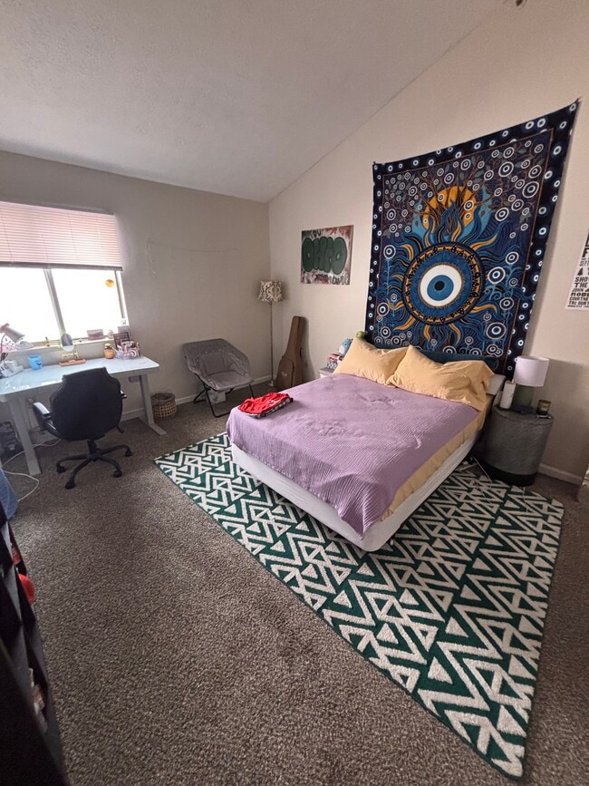 Apt 14 (3 Bedroom) - Phoenix on Court