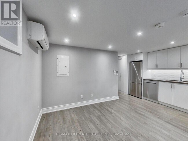 Photo - 115 Wallace Ave Unit 3