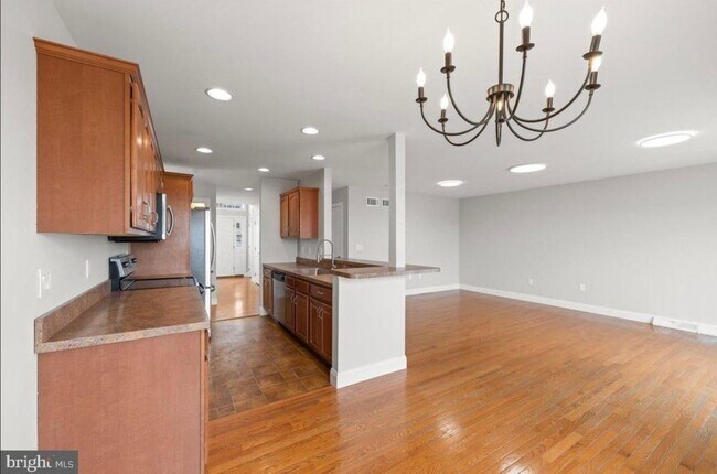 Photo - 777 Oak Leaf Ln