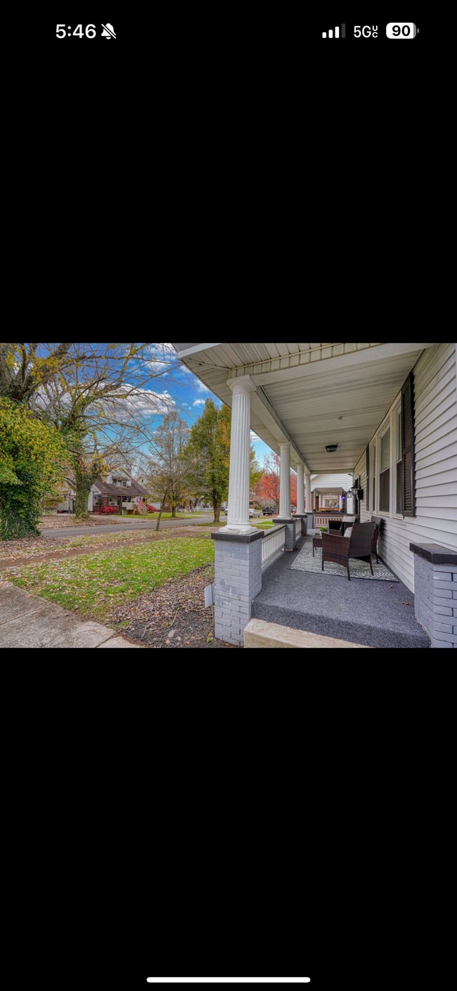 Photo - 1920 Hutchins St