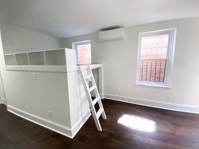 Photo - 1832-34 Callowhill St