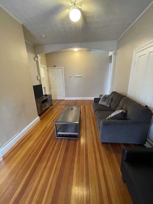 339-343 Thayer St