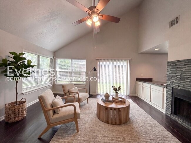 Photo - 7842 Royan Dr