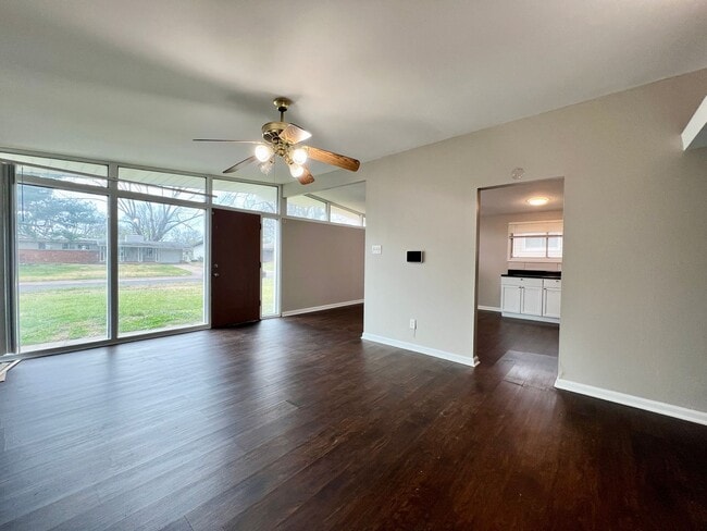 Photo - Charming 3-bedroom, 1-bath home located in Florissant