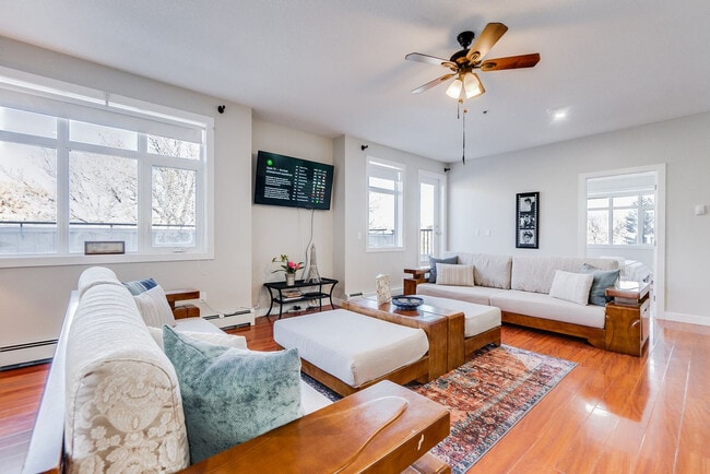 Photo - 7912-7109 109 St NW Unit SI ID1564652P