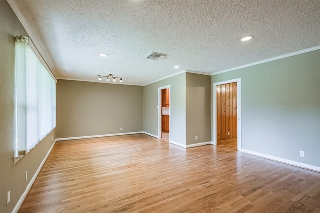 Photo - 5450 Stillbrooke Dr