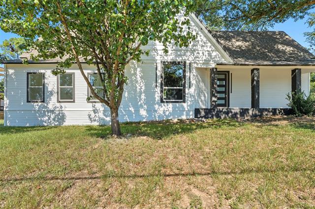 Photo - 605 N Main St