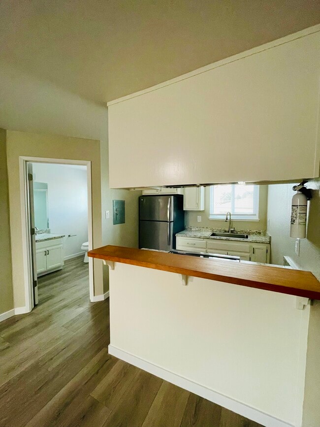 Studio 420 SQ FT - Brio Apartments