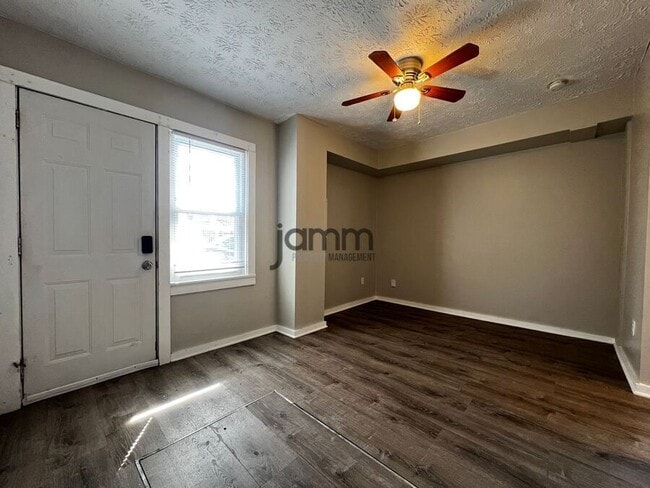 Photo - 3911 Bridge Ave