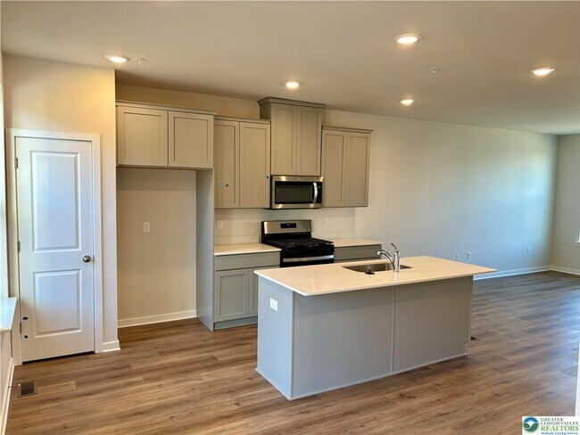 Photo - 7688 Clayton Ave