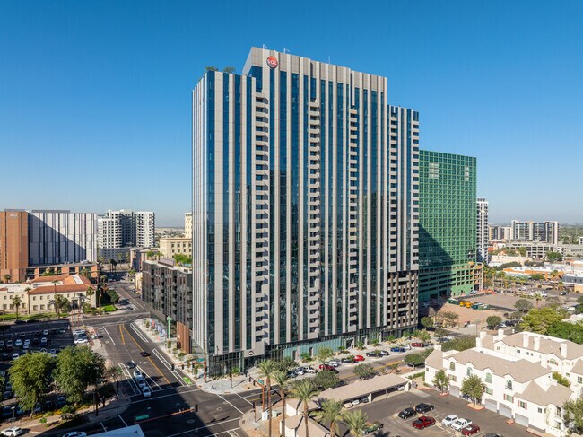 Building Photo - Sol Modern