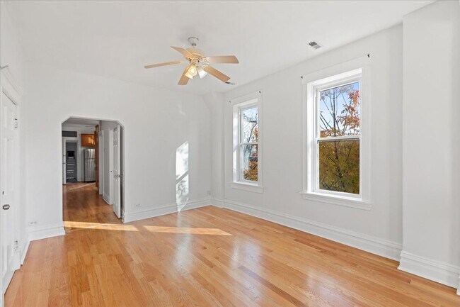 Photo - 3268 W Fullerton Ave