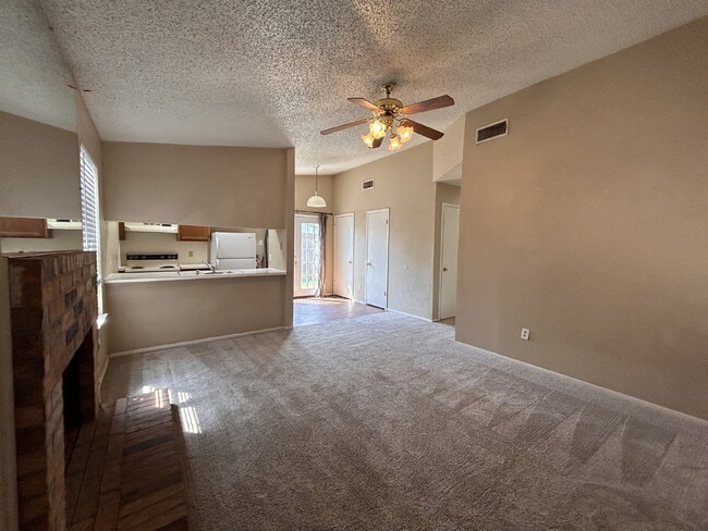 Photo - Cute 2\1 Duplex in Whisperwood