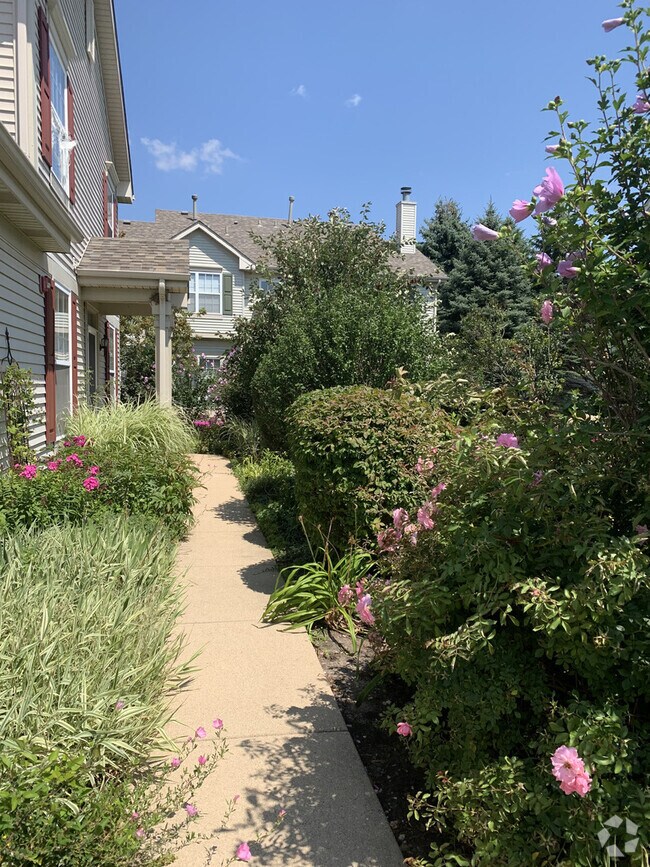 Majestic Oaks Condos for Rent Saint Charles IL 1 Condos