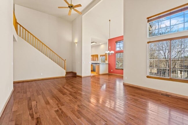 Photo - 389 Blackstone Cir