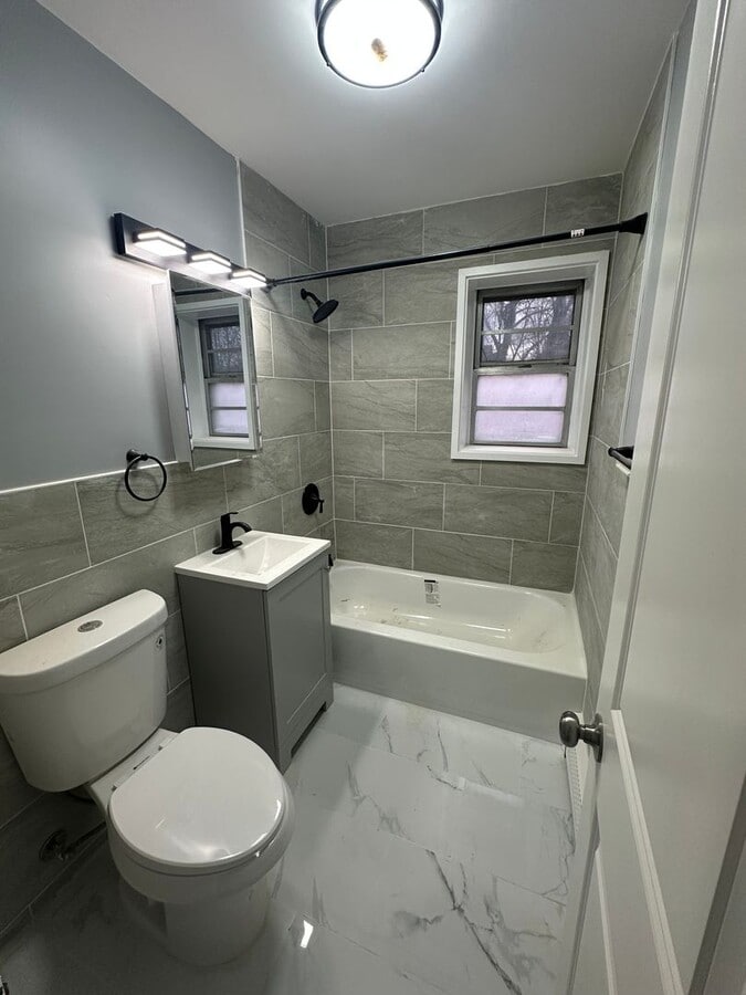 Photo - Oakwood Gardens