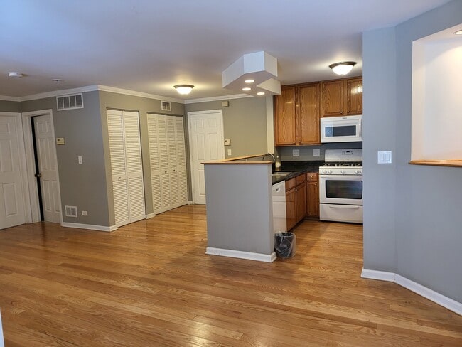 Photo - 2403 W Flournoy St Unit A