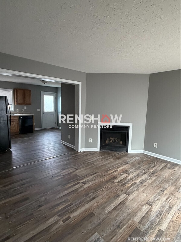 Photo - 165 Cloverdale St