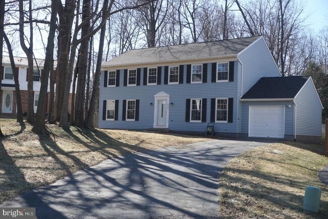 Photo - 9003 Fox Lair Dr House