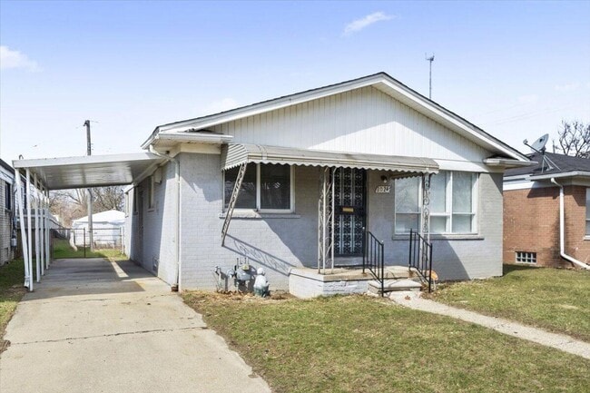 Photo - 20247 Griggs St