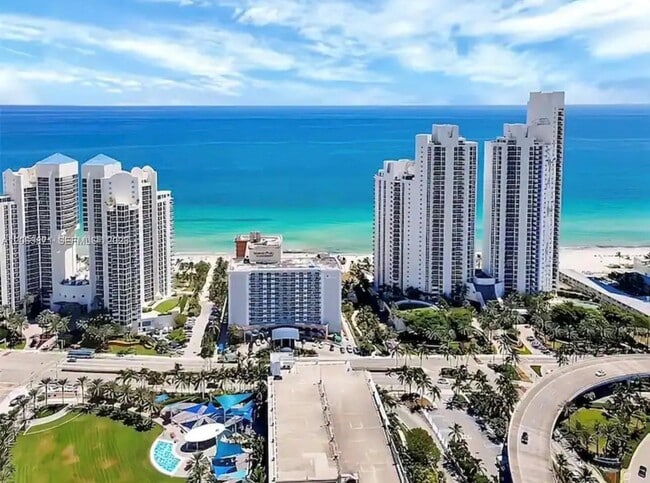 Photo - 19201 Collins Ave Unidad 545