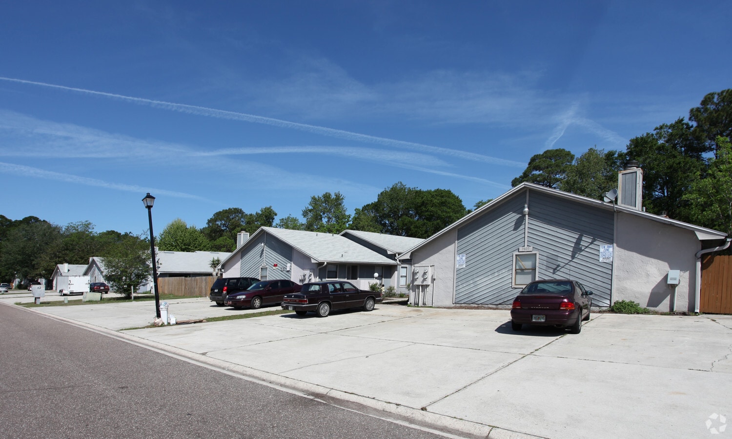 Indian Lakes Apartments - Indian Lakes Apartments