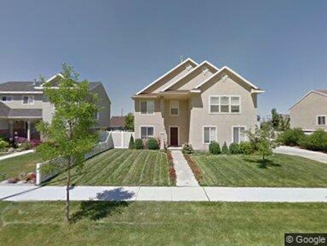 Beautiful 2 Story Home w attached 2 car ga... - Beautiful 2 Story Home w attached 2 car ga...
