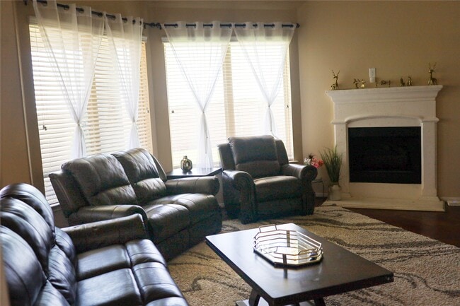 Photo - 4710 Tilbury Trail