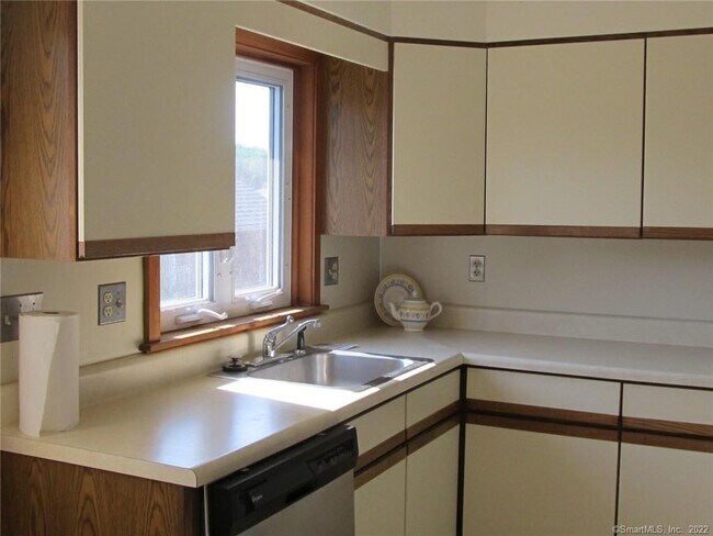 Photo - 34 Brightwater Rd