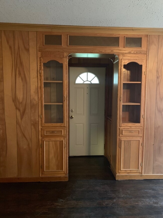 Photo - 343 Hayes Ave