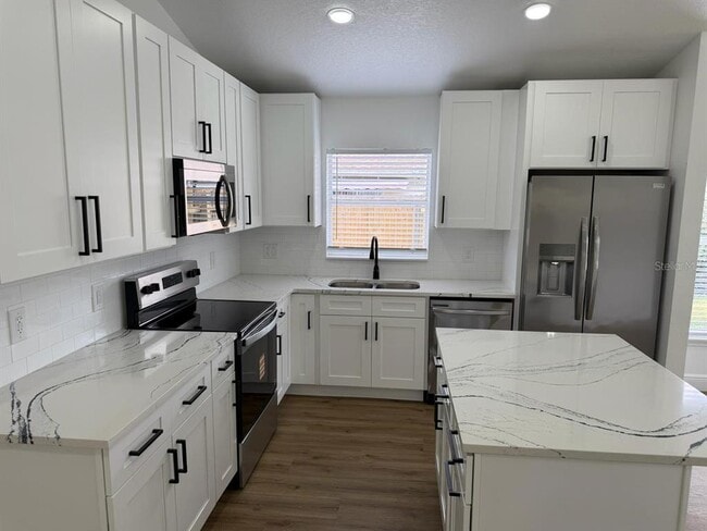 Photo - 9743 Hollyhill Dr