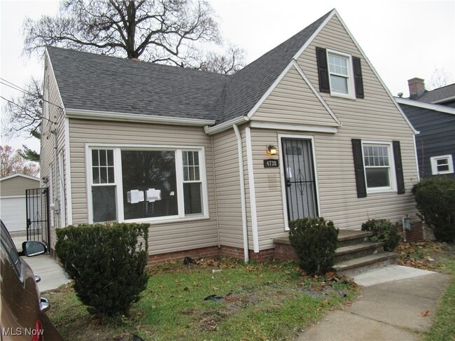 Building Photo - 4738 Lawrence Ave