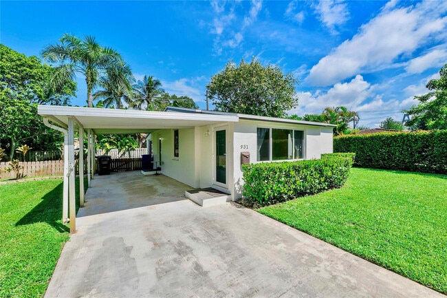 Photo - 931 SW 21st Ct