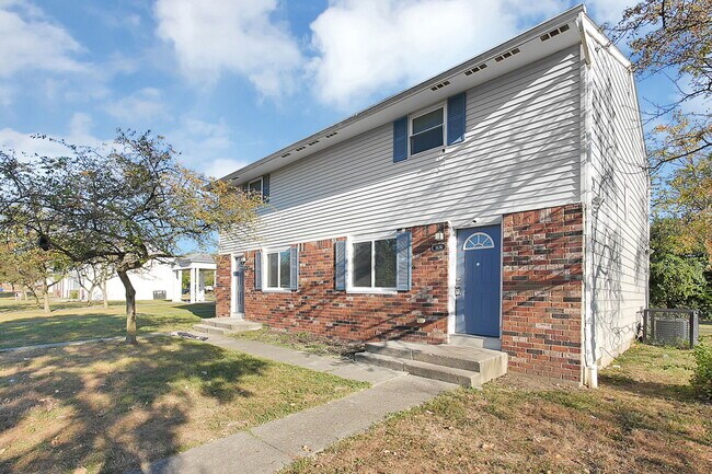 Photo - 1660 E 25th Ave