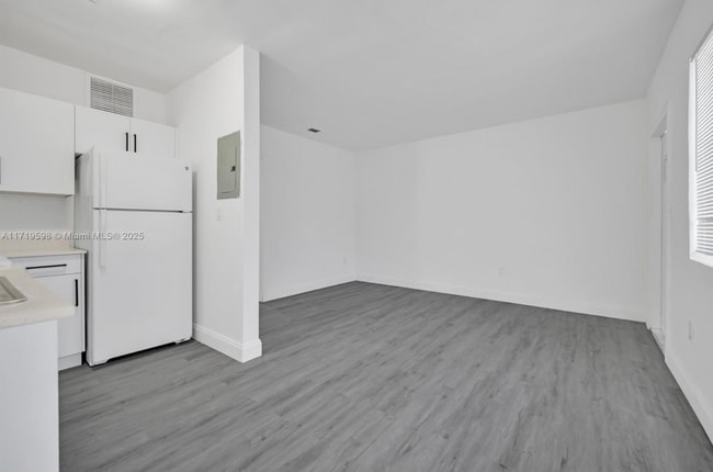 Building Photo - 740 84th St