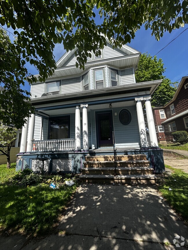 Building Photo - 19 Edwards St Rental