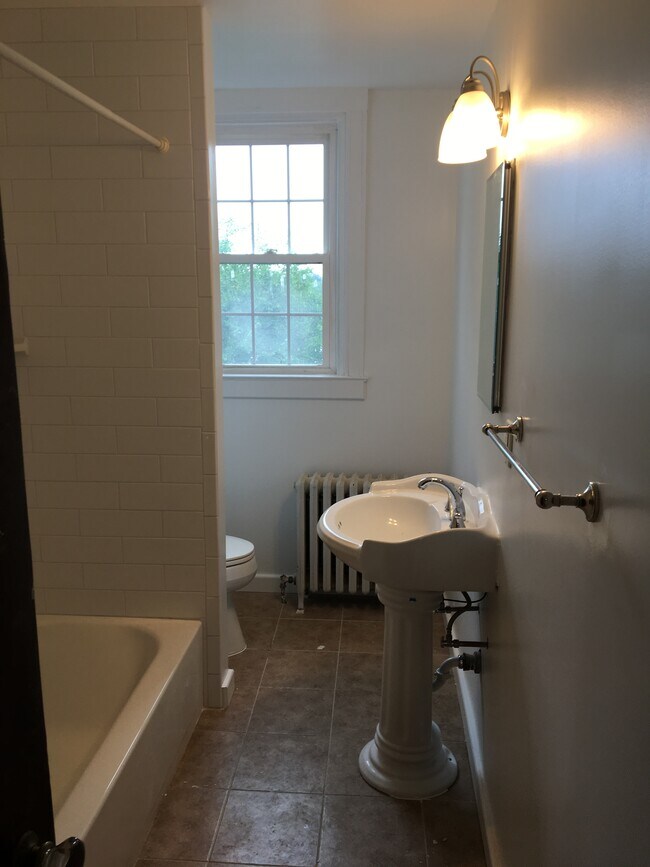 Photo - 4135 Roland Ave Unit 2A