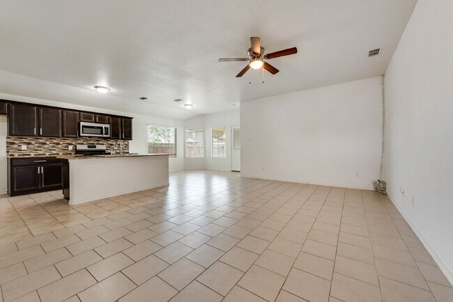 Photo - Attractive 4-Bedroom Home in Villages of Eagle Mountain!