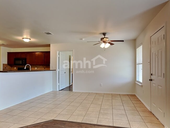 Photo - 2002 Wagon Trail