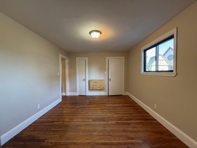 Photo - 50 Bishop Allen Dr Unidad 1A