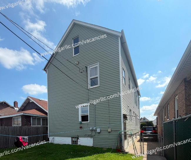 Photo - 3824 Fir St Unit 2nd floor