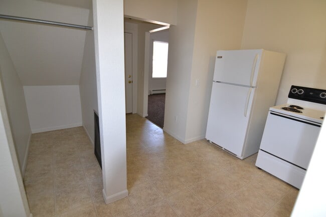 Photo - 509 Litchfield St