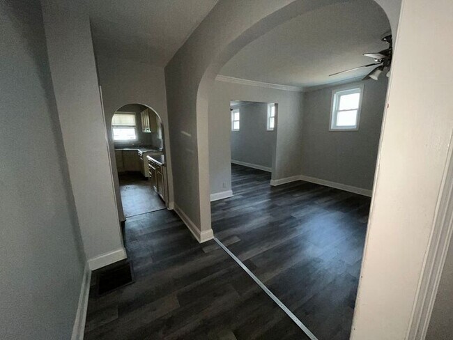 Photo - 264X Polk St