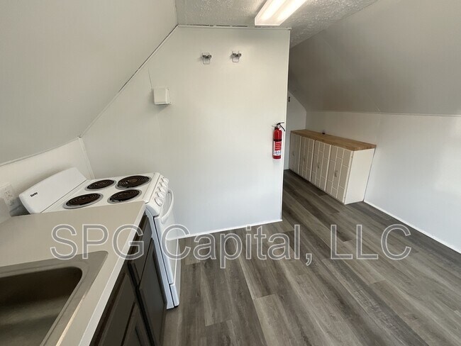 Photo - 58 E Stevens St