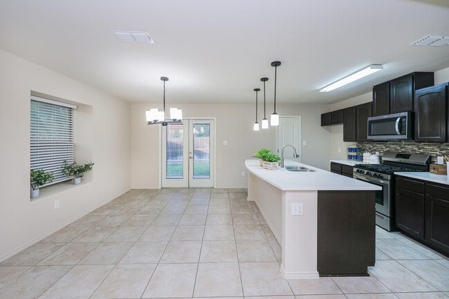 Photo - 704 Mercado Ln